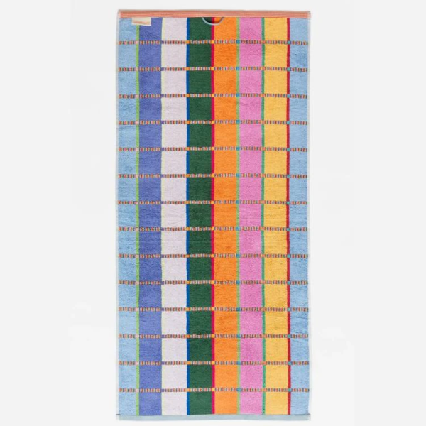 Bath Towel Criss Cross